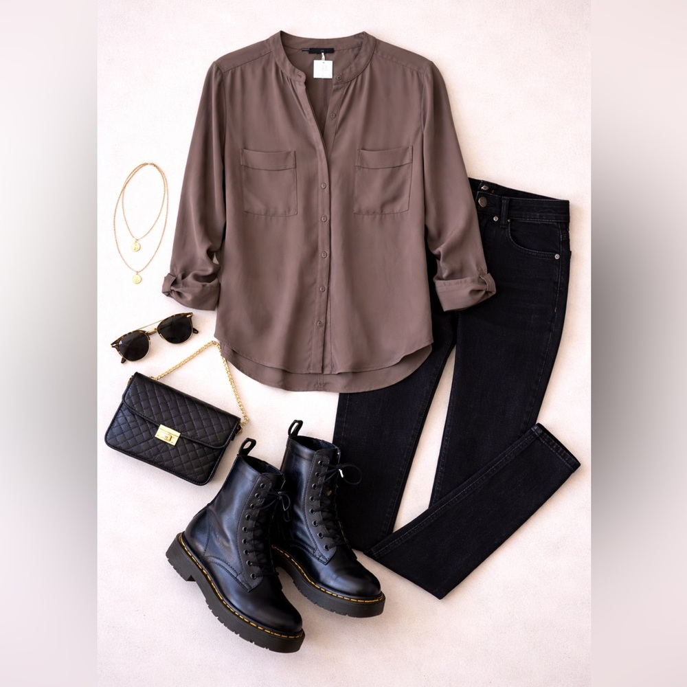 🍓3/$15 Ro & De Green Blouse